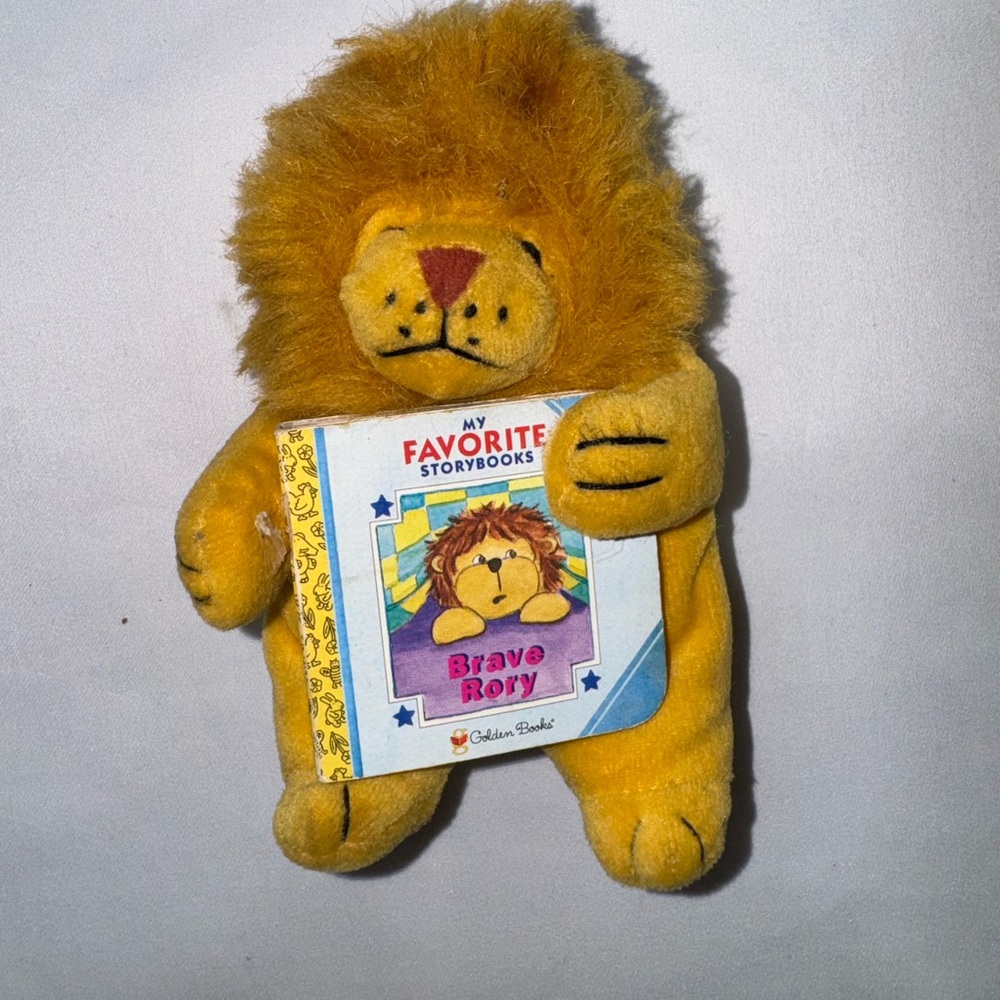 VINTAGE GOLDEN BOOKS COLLECTIBLE. 1999 BRAVE RORY LION WITH‎ ATTACHED BOOK